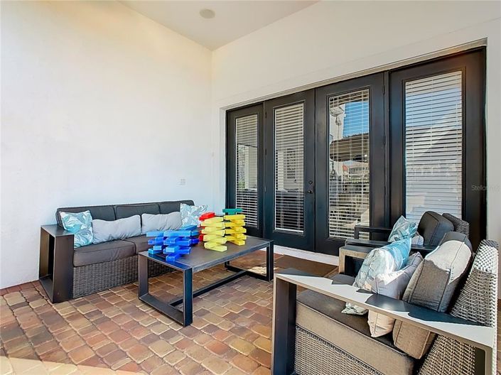 Image No.53-5 Bed Property for sale