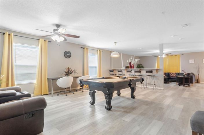 Image No.6-6 Bed Property for sale