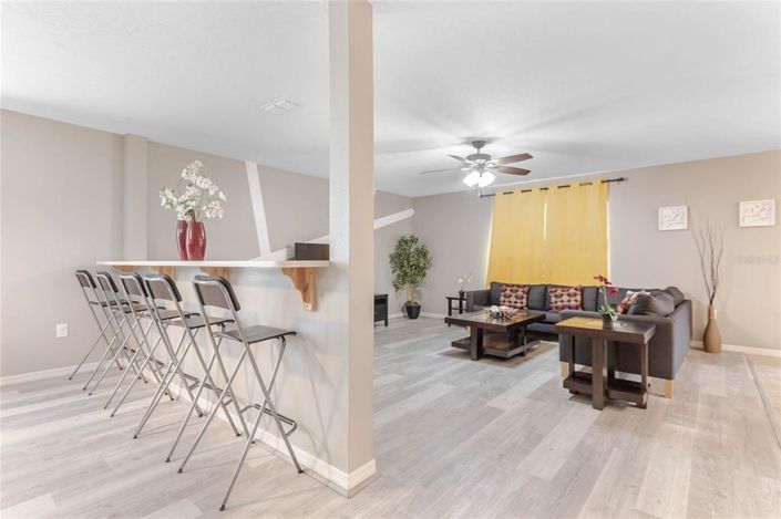 Image No.9-6 Bed Property for sale