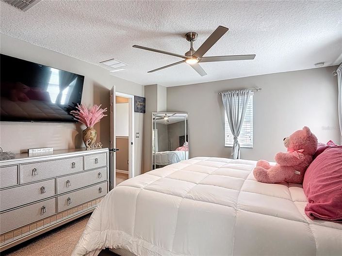 Image No.23-5 Bed Property for sale