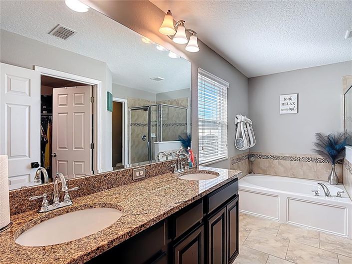 Image No.24-5 Bed Property for sale