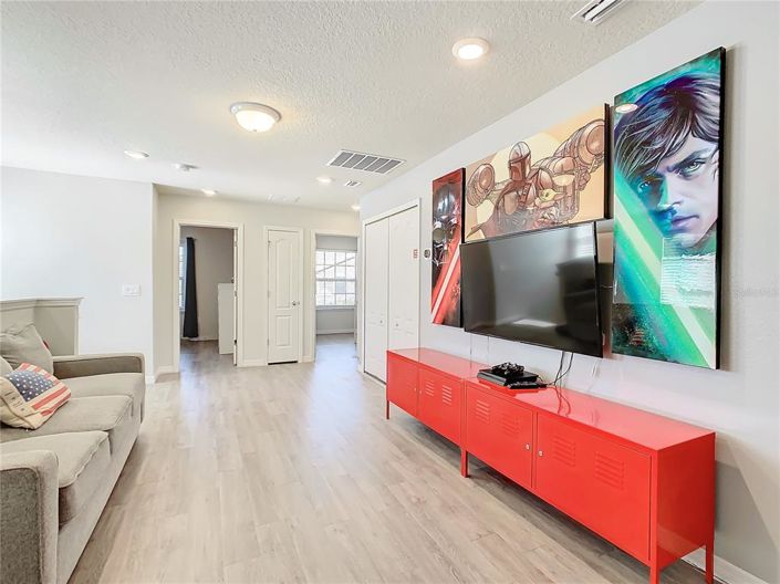 Image No.18-5 Bed Townhouse for sale