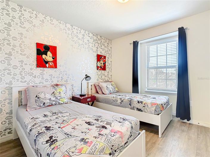 Image No.25-5 Bed Townhouse for sale