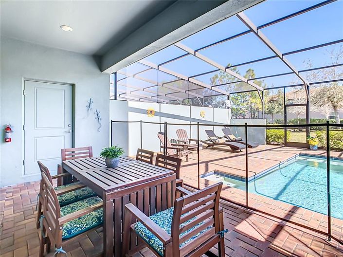 Image No.30-5 Bed Townhouse for sale