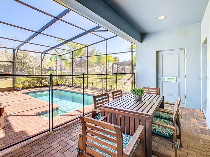 Image No.31-5 Bed Townhouse for sale