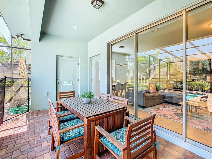 Image No.32-5 Bed Townhouse for sale