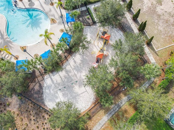 Image No.42-5 Bed Townhouse for sale