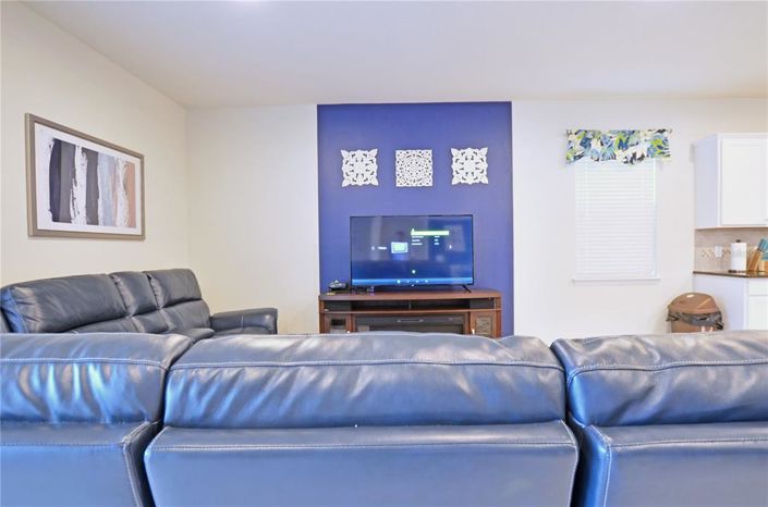 Image No.13-8 Bed Property for sale