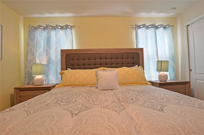 Image No.26-8 Bed Property for sale