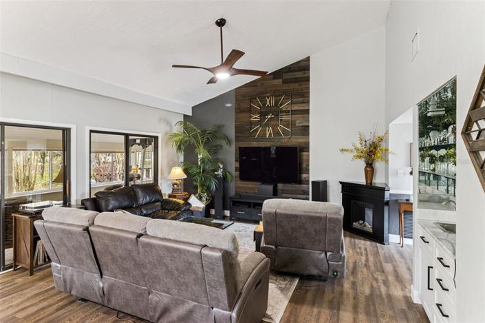 Image No.5-3 Bed Townhouse for sale