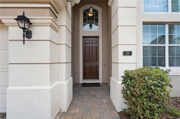 Image No.2-5 Bed Property for sale