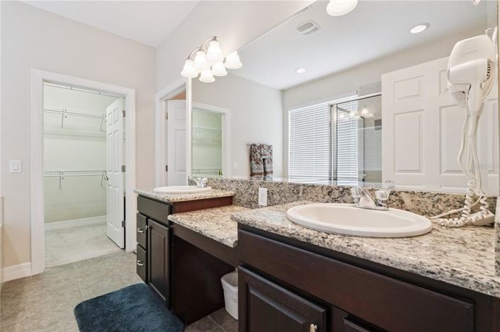 Image No.24-5 Bed Property for sale