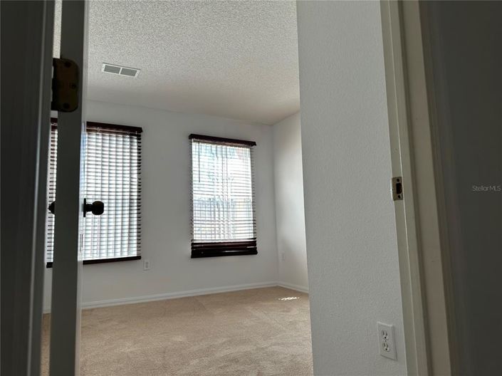 Image No.17-3 Bed Townhouse for sale