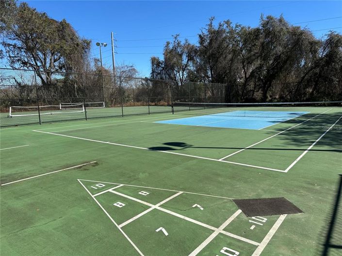 Image No.36-3 Bed Townhouse for sale