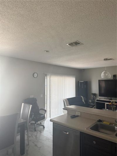 Image No.2-4 Bed Property for sale