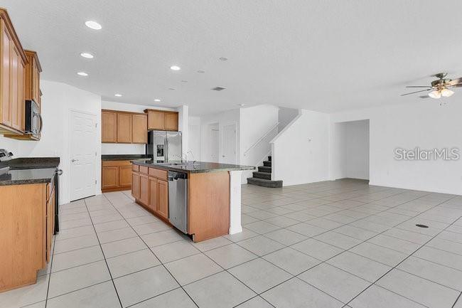 Image No.13-3 Bed Property for sale