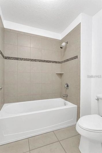 Image No.5-3 Bed Property for sale