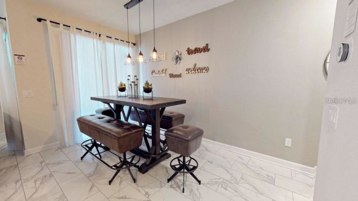 Image No.13-4 Bed Townhouse for sale