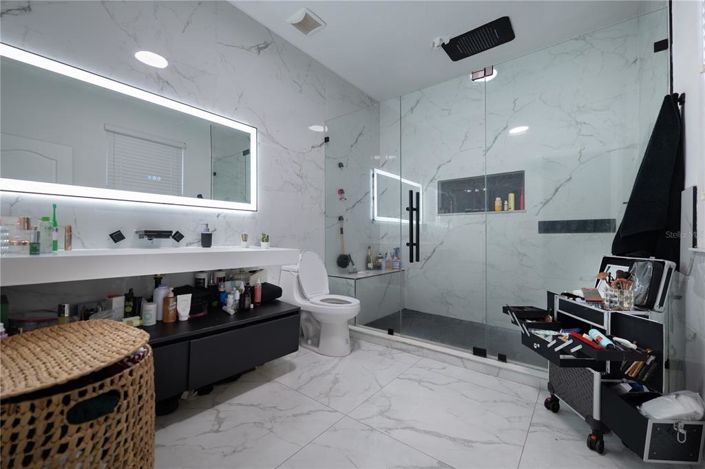 Image No.16-4 Bed Property for sale