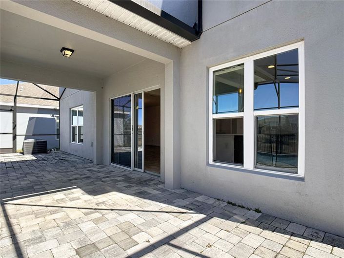 Image No.14-5 Bed Property for sale