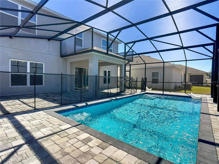 Image No.4-5 Bed Property for sale