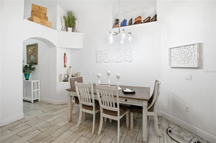 Image No.14-4 Bed Property for sale