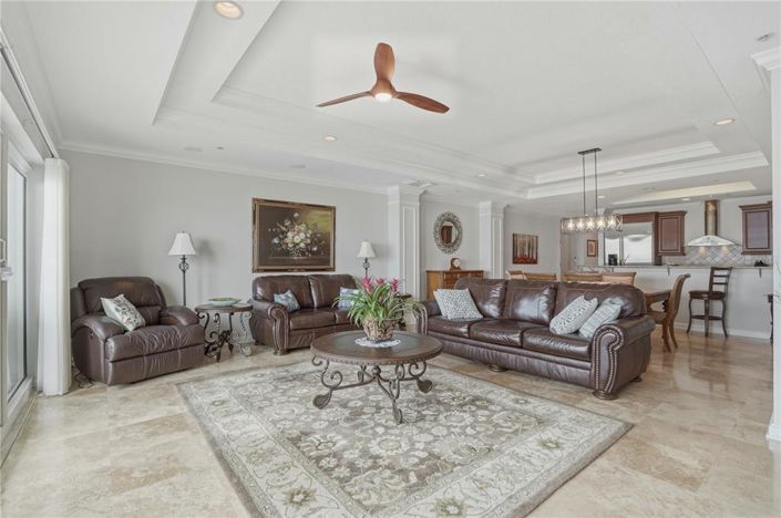 Image No.10-3 Bed Property for sale