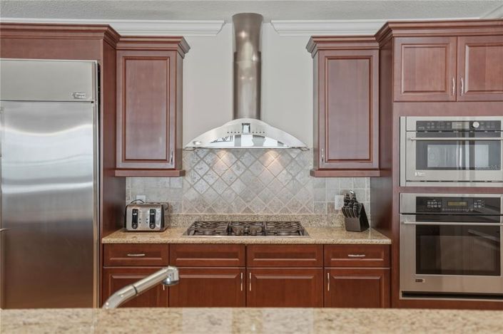 Image No.17-3 Bed Property for sale