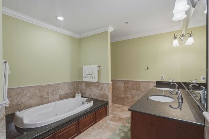 Image No.24-3 Bed Property for sale