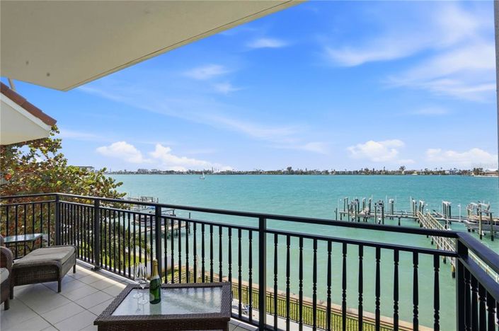 Image No.27-3 Bed Property for sale