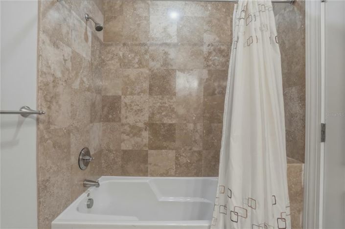 Image No.33-3 Bed Property for sale