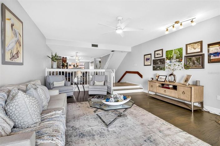 Image No.19-2 Bed Townhouse for sale