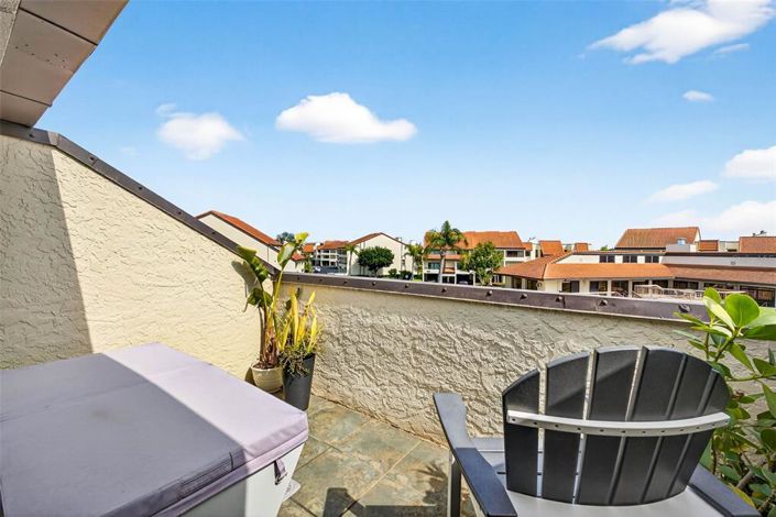 Image No.31-2 Bed Townhouse for sale