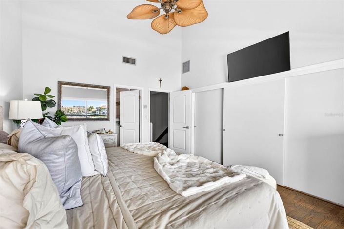 Image No.35-2 Bed Townhouse for sale