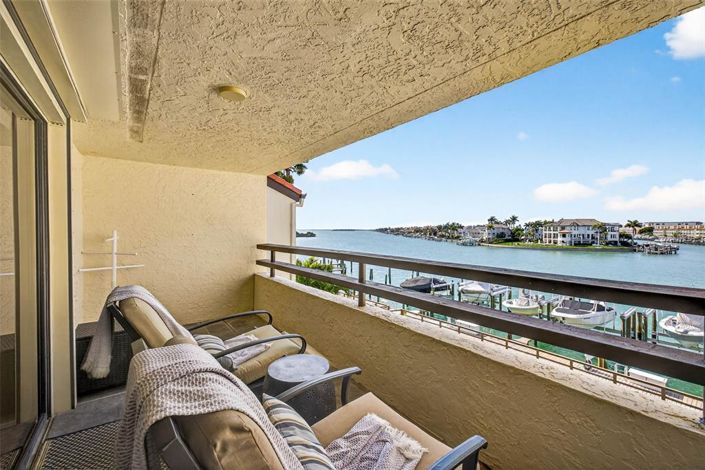 Image No.41-2 Bed Townhouse for sale