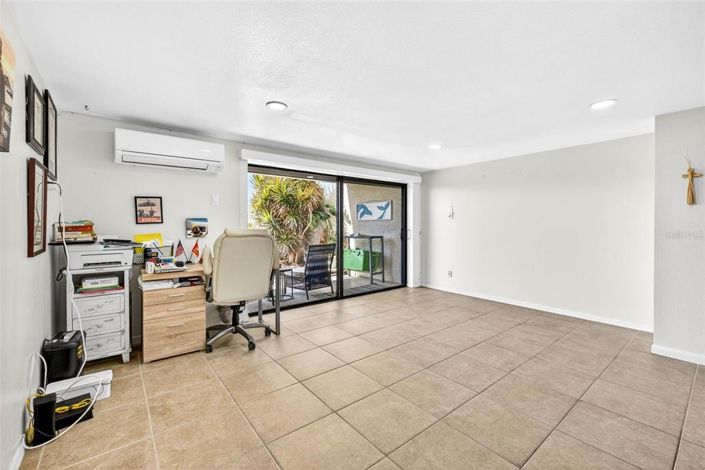 Image No.46-2 Bed Townhouse for sale