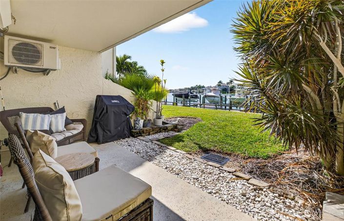 Image No.51-2 Bed Townhouse for sale