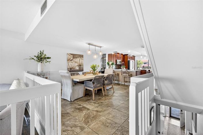 Image No.6-2 Bed Townhouse for sale