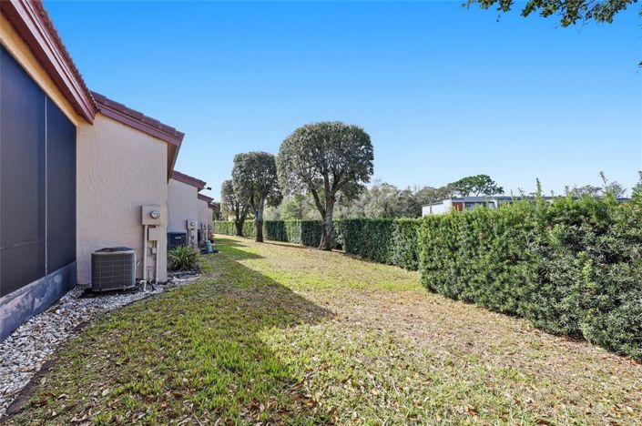 Image No.27-2 Bed Townhouse for sale