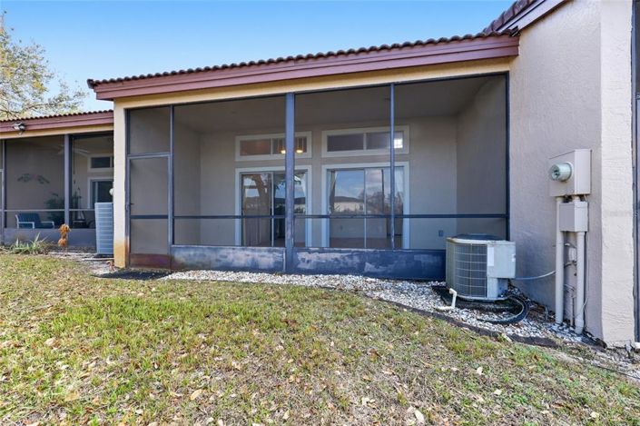 Image No.28-2 Bed Townhouse for sale