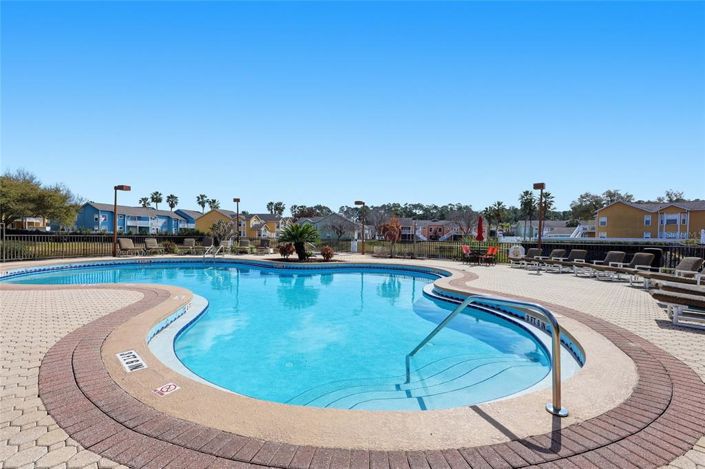 Image No.30-2 Bed Townhouse for sale