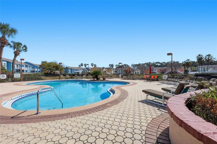 Image No.32-2 Bed Townhouse for sale