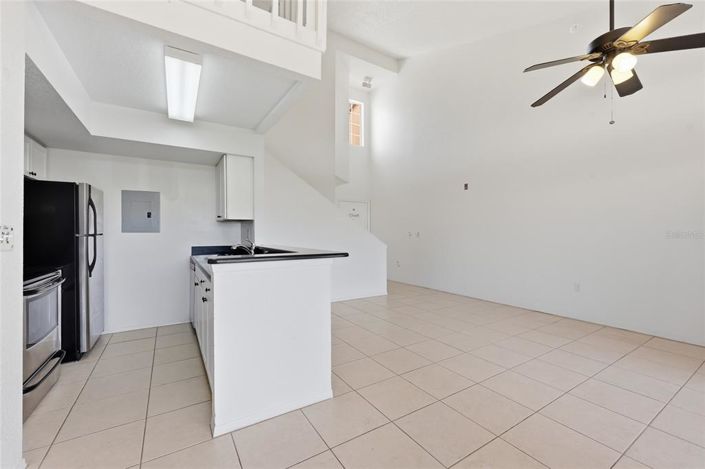 Image No.6-2 Bed Townhouse for sale