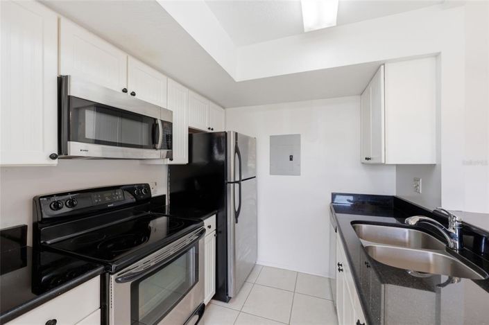 Image No.7-2 Bed Townhouse for sale