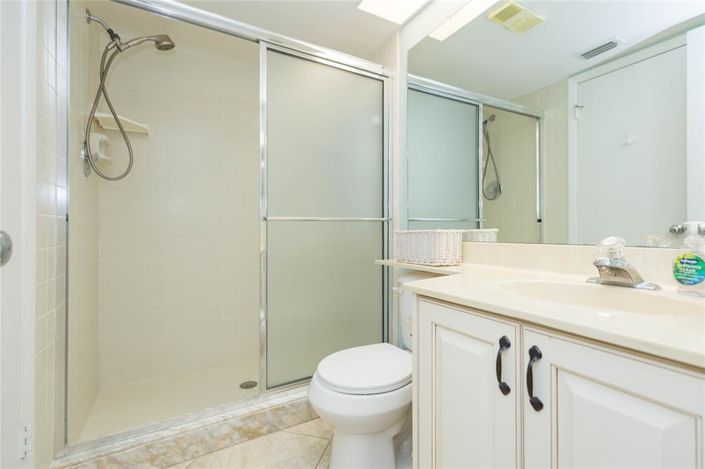 Image No.21-2 Bed Property for sale