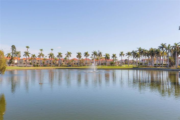 Image No.28-2 Bed Property for sale