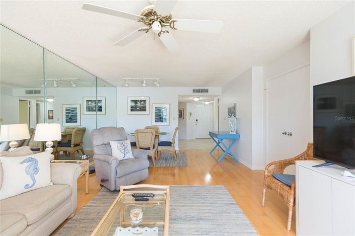 Image No.5-2 Bed Property for sale