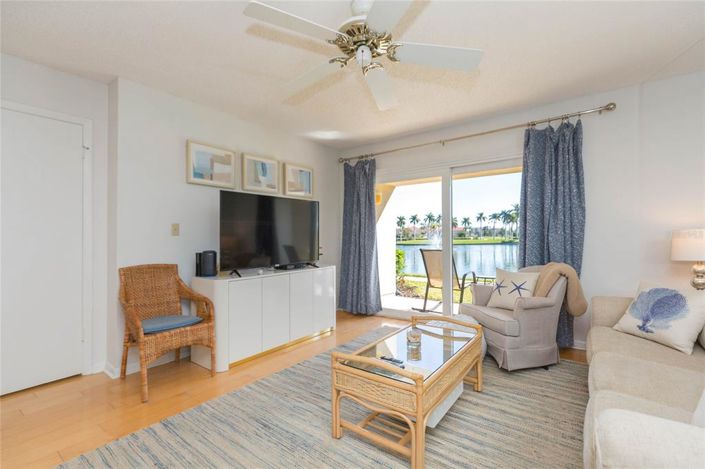 Image No.6-2 Bed Property for sale