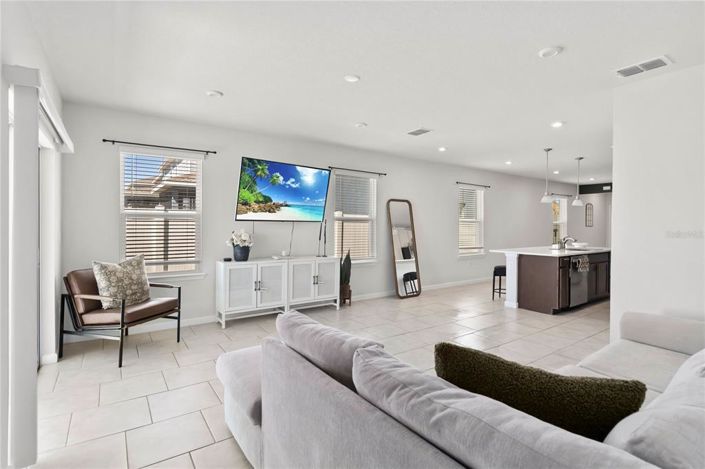 Image No.12-3 Bed Property for sale