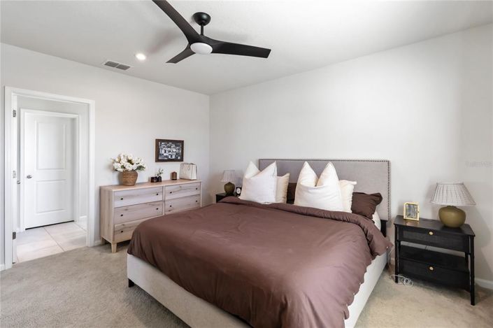 Image No.5-3 Bed Property for sale